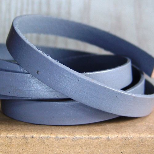 20cm echtes Lederband 10x2mm grau leicht glänzend