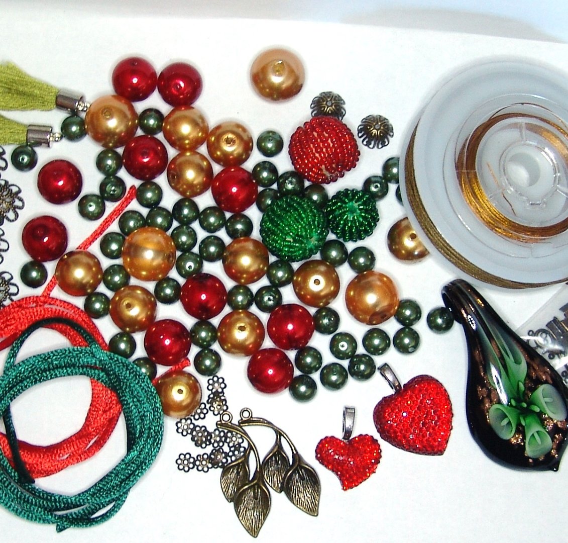 Green gold Luxury DIY rot-gold-grüne Perlenmischung viel Zubehör